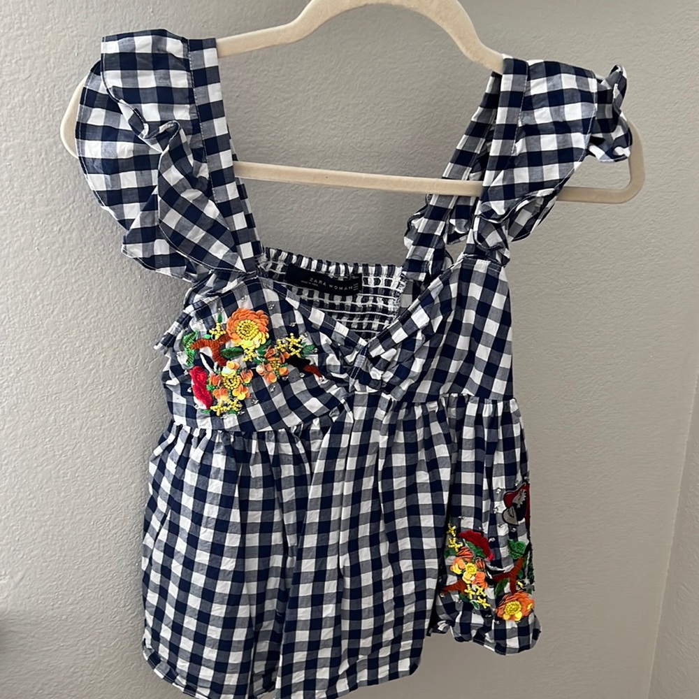 Ruffles sleeve top